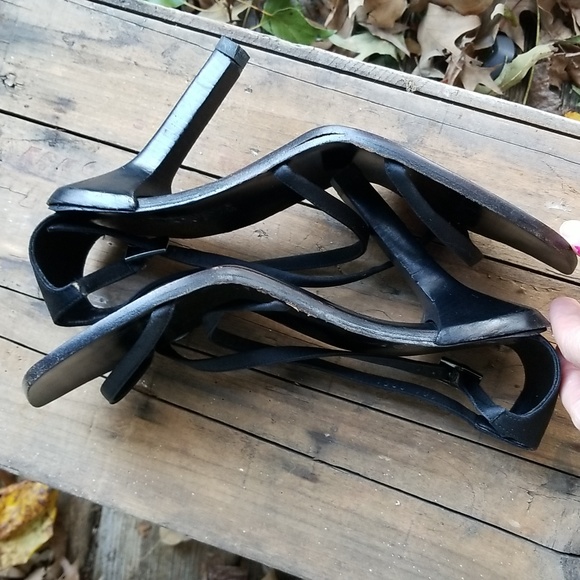 Glamorous Gucci black satin fabric sandals size 9B - Picture 6 of 10